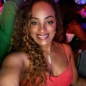 Meet your Posher, Ana